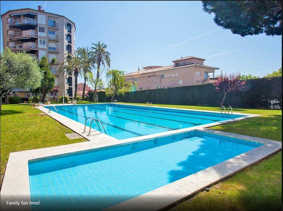 The Hollidays Apartment Calella Extérieur photo